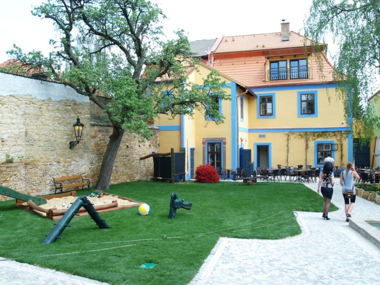 Modre Dvere 1 768x576