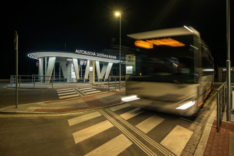 Autobusova Zastavka Rudnik 008 768x512