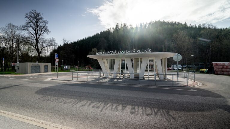 Autobusova Zastavka Rudnik 009 768x432